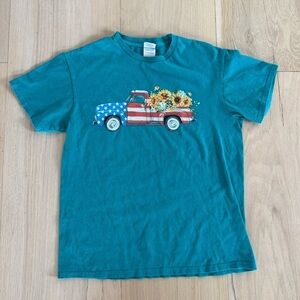 Delta Vintage Farmers Country Floral Short Sleeve Tee Shirt Size Medium